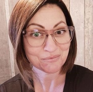 Meet your Posher, Melaniecory